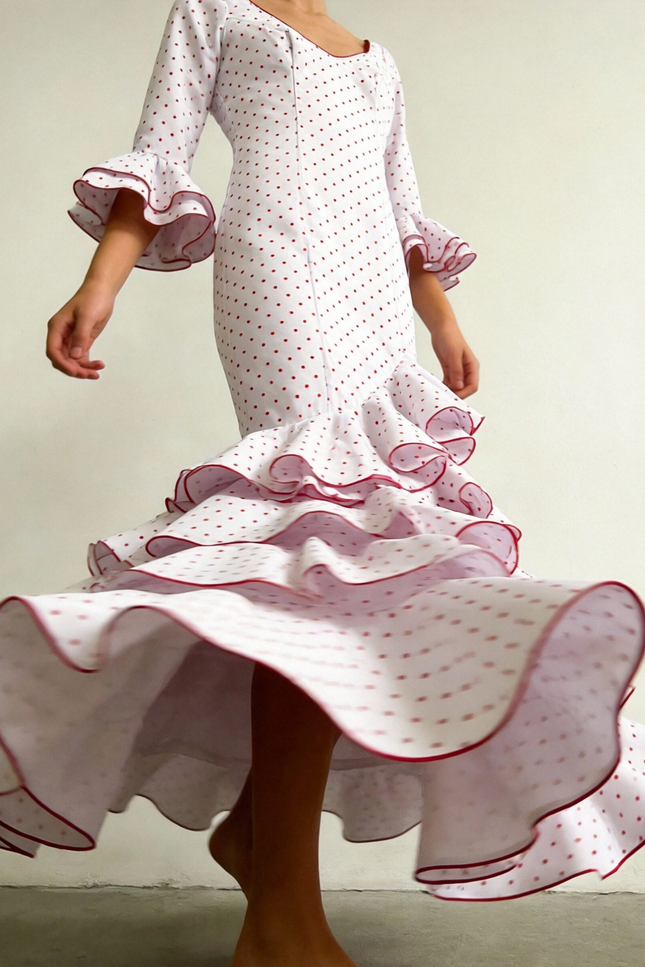 TRAJE DE FLAMENCA LOLITA LUNARES PEQUEÑOS