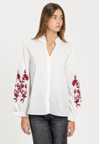 WHITE/BURGUNDY