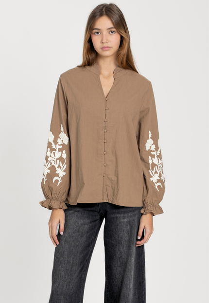 CAMISA ARMONIAS BORDADOS