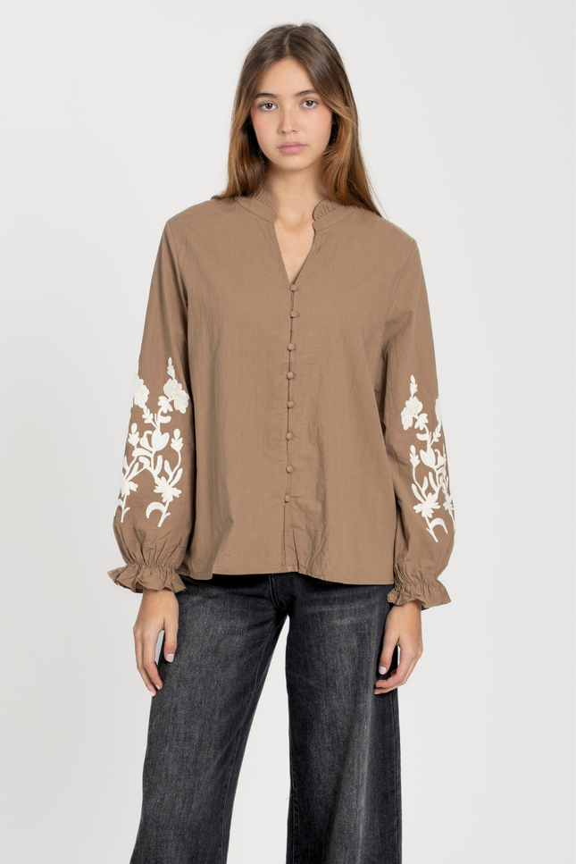 CAMISA ARMONIAS BORDADOS