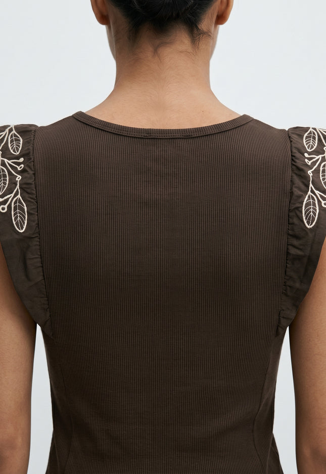 CAMISETA ARMONIAS BORDADOS