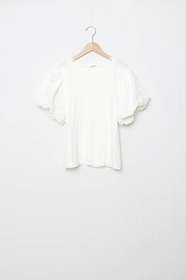 CAMISETA ARMONIAS BORDADOS